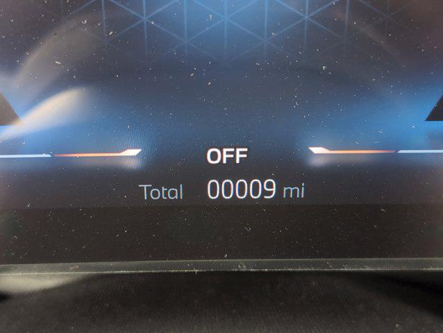 Photo of 2026 Tanzanite Blue II Metallic BMW 550e
