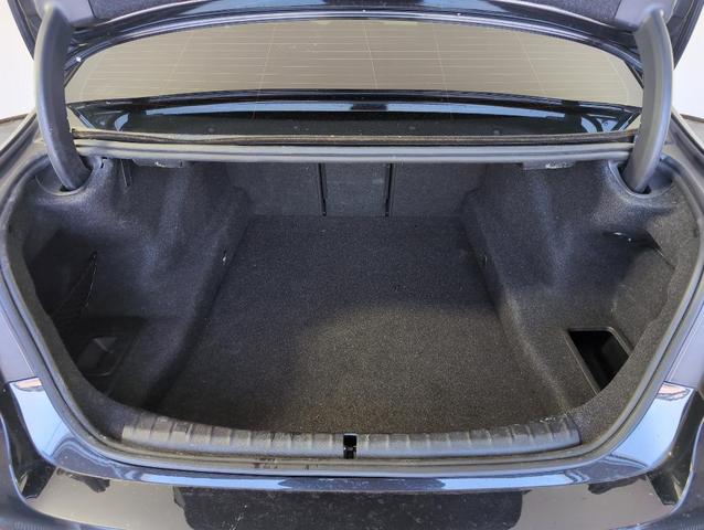 Photo of 2022 Black Sapphire Metallic BMW 530