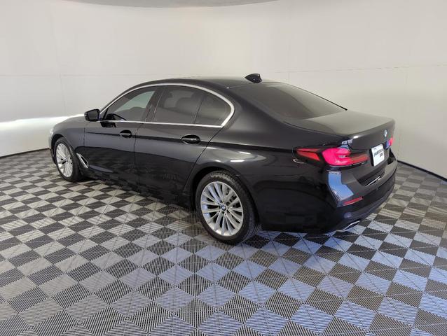 Photo of 2022 Black Sapphire Metallic BMW 530