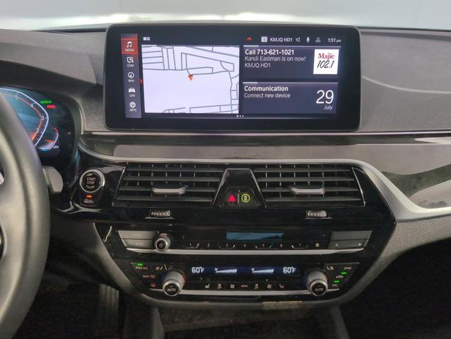 Photo of 2022 Black Sapphire Metallic BMW 530