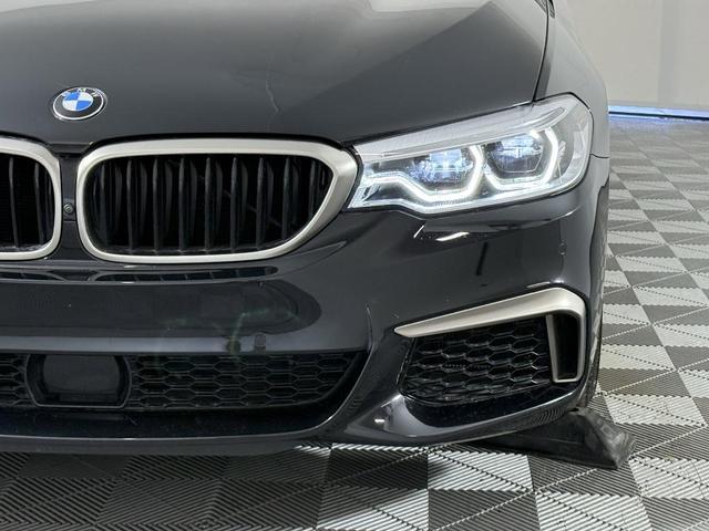 Photo of 2020 Black Sapphire Metallic BMW M550