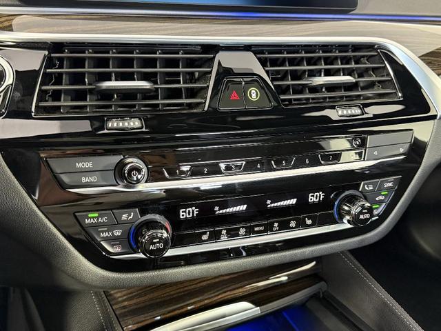 Photo of 2020 Black Sapphire Metallic BMW M550