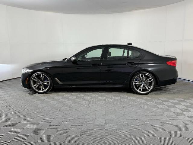 Photo of 2020 Black Sapphire Metallic BMW M550