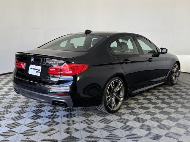 Photo of 2020 Black Sapphire Metallic BMW M550