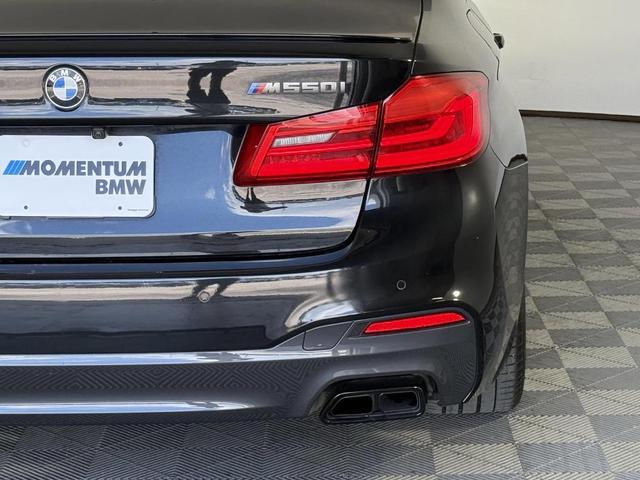Photo of 2020 Black Sapphire Metallic BMW M550
