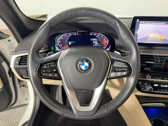 Photo of 2021 Mineral White Metallic BMW 540