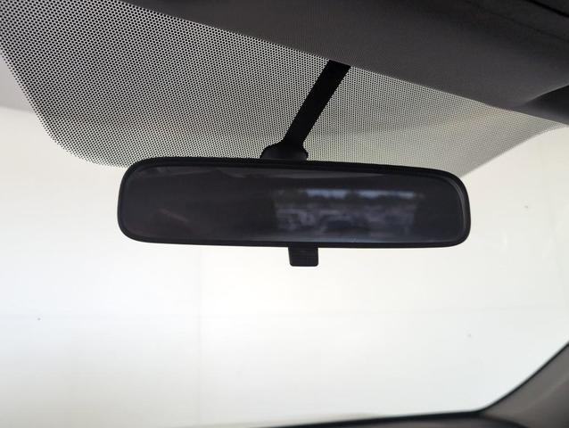 Photo of 2015 White Toyota Highlander