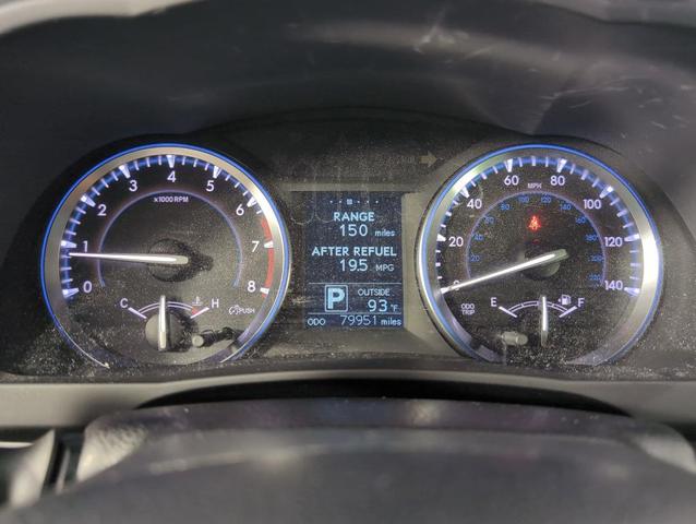 Photo of 2015 White Toyota Highlander