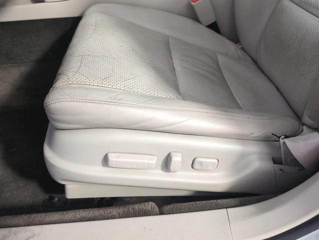 Photo of 2012 Silver Acura TL