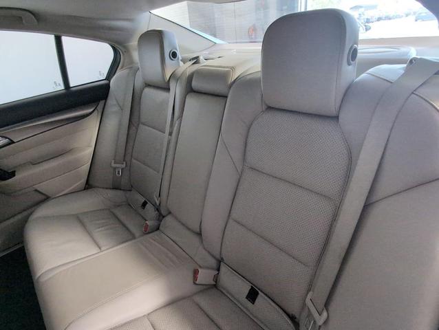 Photo of 2012 Silver Acura TL