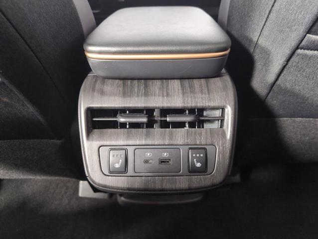 Photo of 2023 Black Diamond Pearl Nissan ARIYA