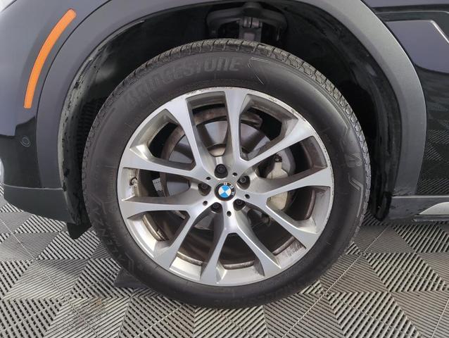 Photo of 2023 Black Sapphire Metallic BMW X6