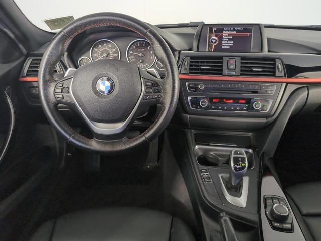 Photo of 2013 Alpine White BMW 328