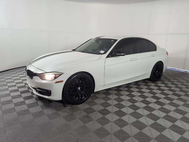 Photo of 2013 Alpine White BMW 328