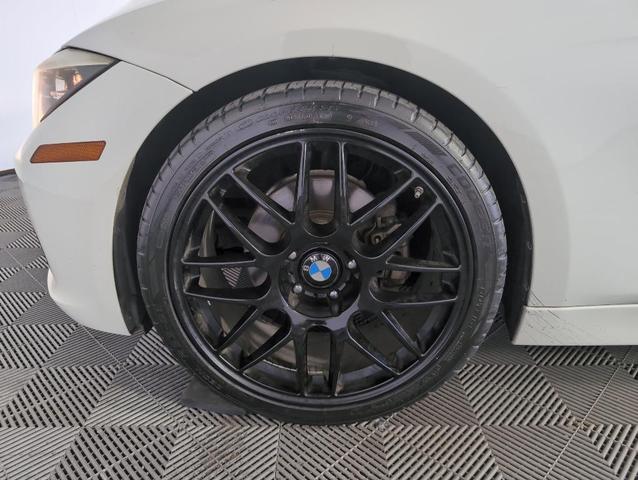 Photo of 2013 Alpine White BMW 328