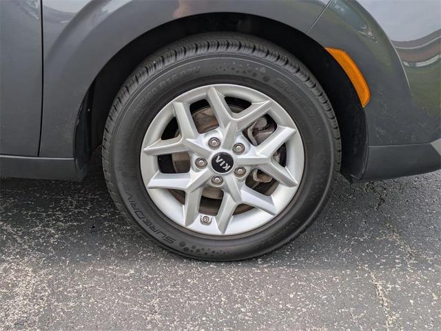 Photo of 2021 Gravity Gray Kia Soul