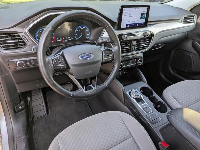 Photo of 2021 Iconic Silver Metallic Ford Escape