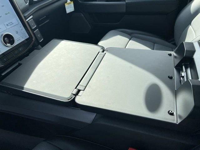 Photo of 2025 Oxford White Ford F-150 Lightning