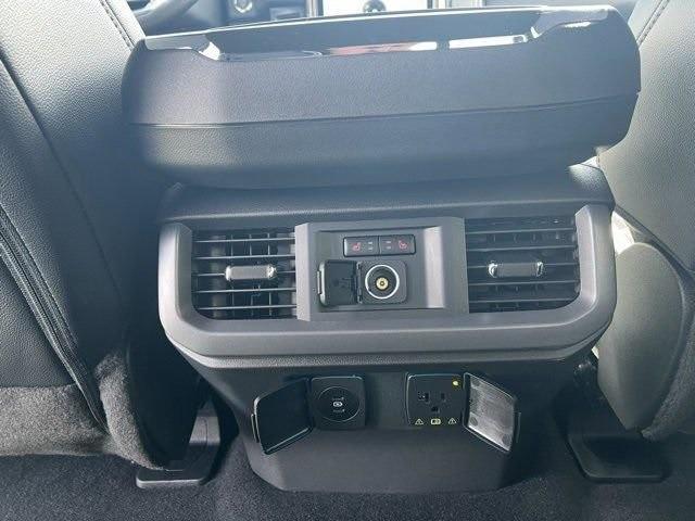 Photo of 2025 Oxford White Ford F-150 Lightning