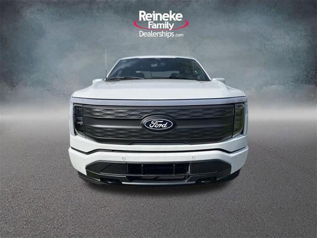 Photo of 2025 Oxford White Ford F-150 Lightning
