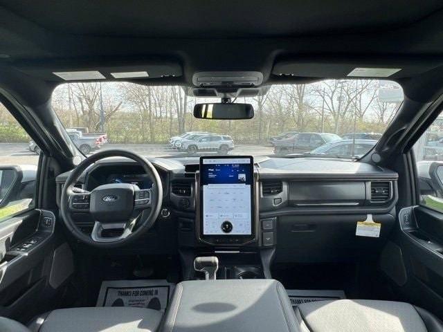 Photo of 2025 Oxford White Ford F-150 Lightning