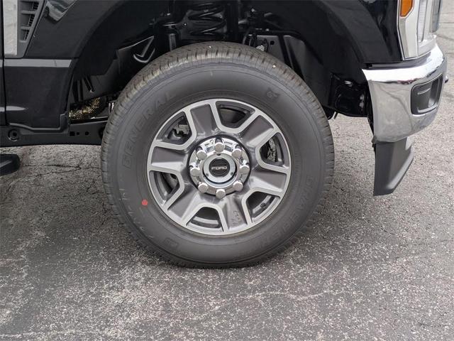 Photo of 2025 Agate Black Metallic Ford F-350