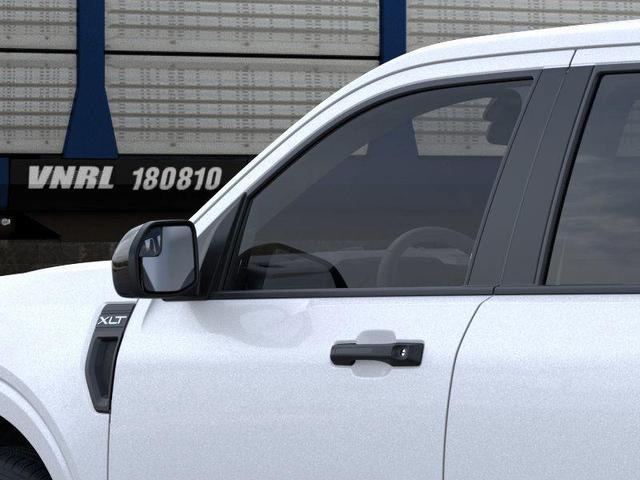 Photo of 2025 Space White Metallic Ford Maverick