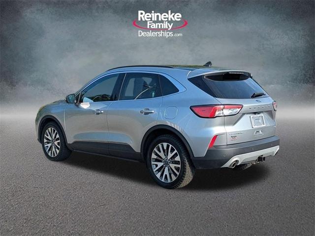 Photo of 2022 Iconic Silver Metallic Ford Escape