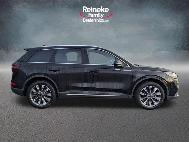Photo of 2023 Infinite Black Metallic Lincoln Corsair
