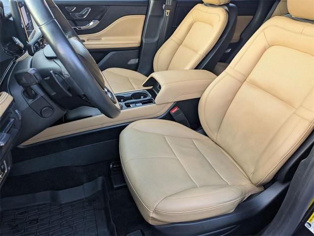 Photo of 2023 Infinite Black Metallic Lincoln Corsair