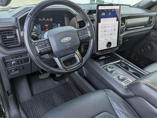 Photo of 2022 Agate Black Metallic Ford Expedition