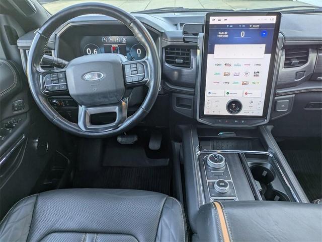Photo of 2022 Agate Black Metallic Ford Expedition