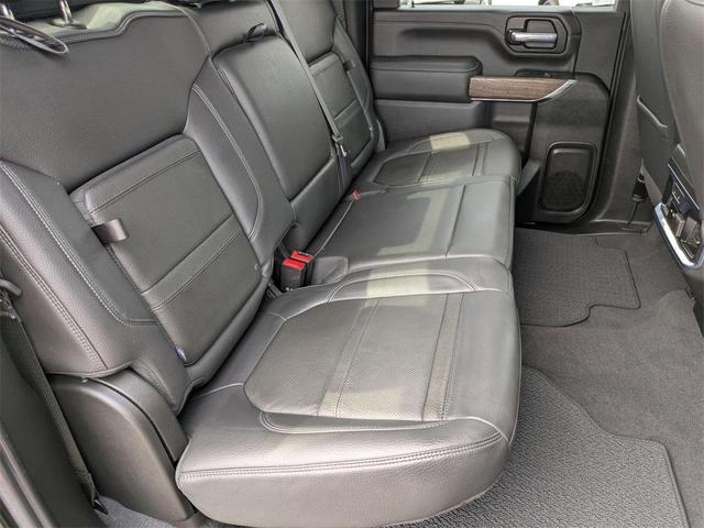 Photo of 2021 Onyx Black GMC Sierra 3500