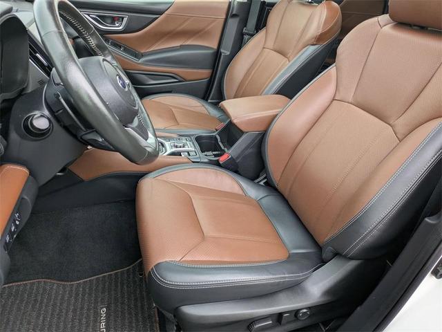 Photo of 2024 Crystal White Pearl Subaru Forester