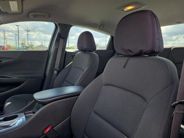 Photo of 2020 Summit White Chevrolet Malibu