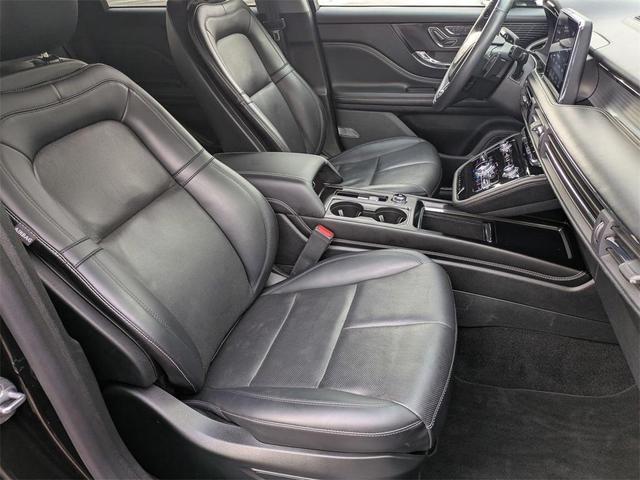 Photo of 2022 Infinite Black Metallic Lincoln Corsair