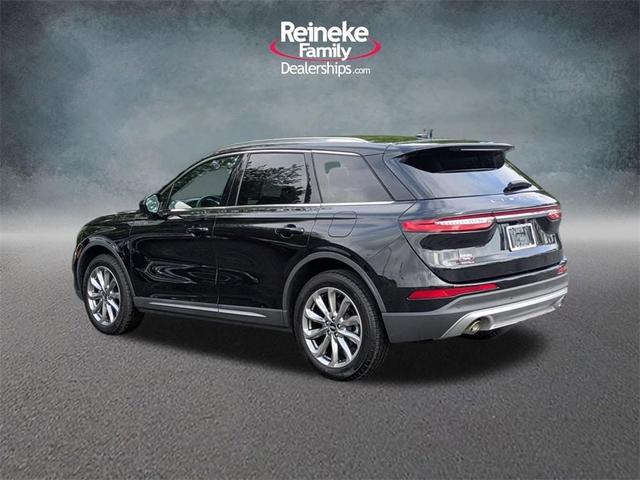 Photo of 2022 Infinite Black Metallic Lincoln Corsair