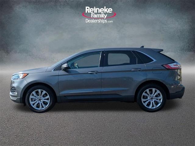 Photo of 2024 Gray Metallic Ford Edge