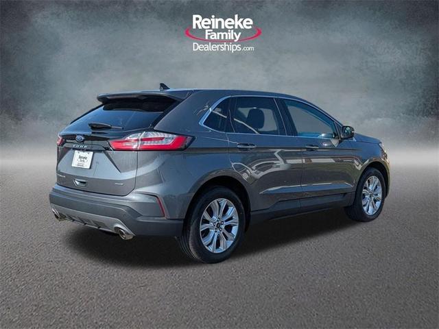 Photo of 2024 Gray Metallic Ford Edge