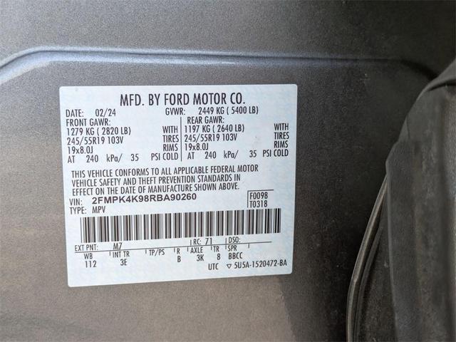 Photo of 2024 Gray Metallic Ford Edge