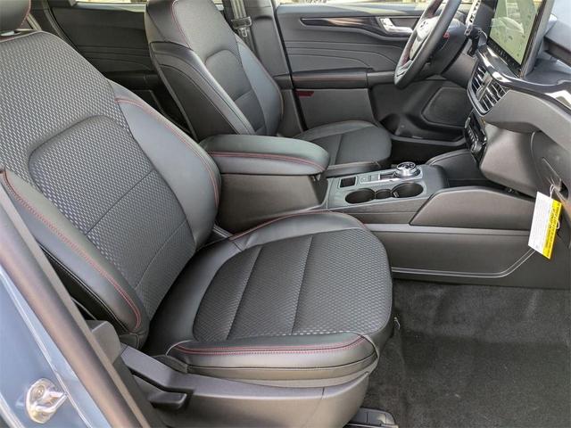 Photo of 2025 Vapor Blue Metallic Ford Escape