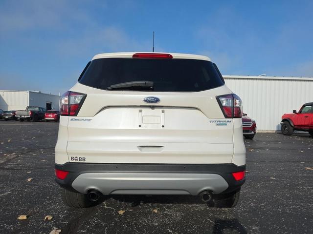 Photo of 2017 White Platinum Tri-Coat Metallic Ford Escape