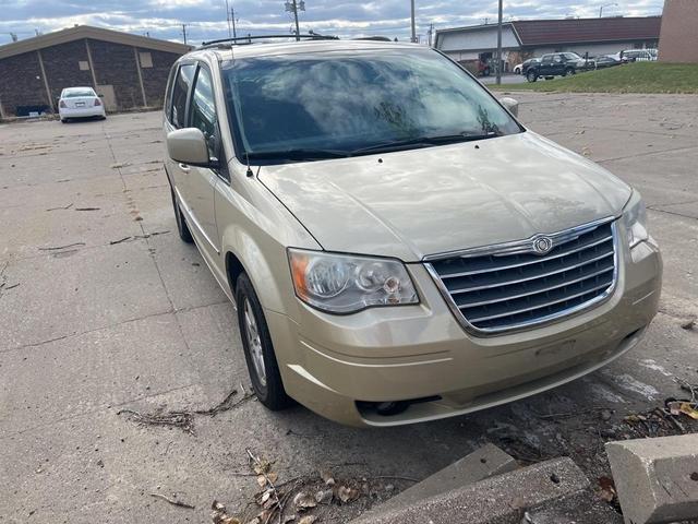 2010 Chrysler Town & Country