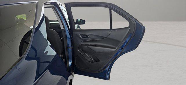 Photo of 2021 Pacific Blue Metallic Chevrolet Equinox