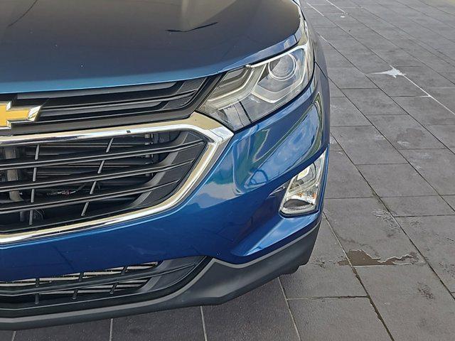 Photo of 2021 Pacific Blue Metallic Chevrolet Equinox