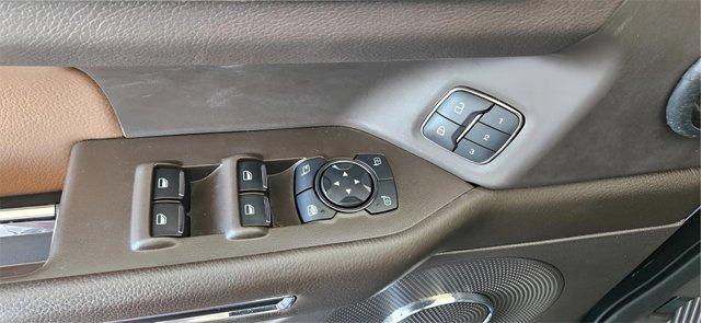 Photo of 2023 Agate Black Metallic Ford Expedition