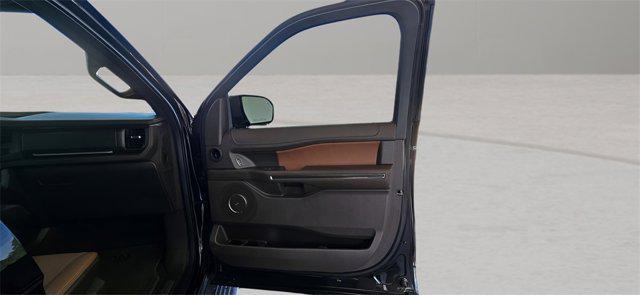 Photo of 2023 Agate Black Metallic Ford Expedition
