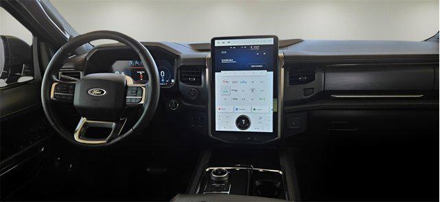 Photo of 2023 Agate Black Metallic Ford Expedition