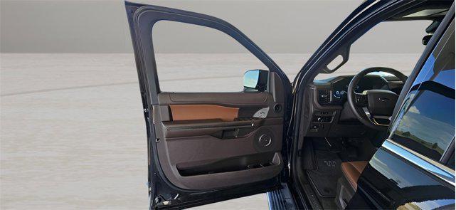 Photo of 2023 Agate Black Metallic Ford Expedition