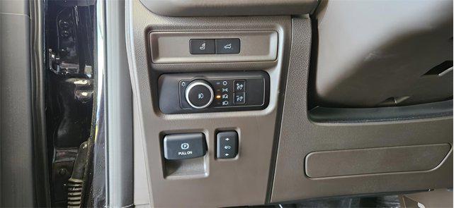 Photo of 2023 Agate Black Metallic Ford Expedition